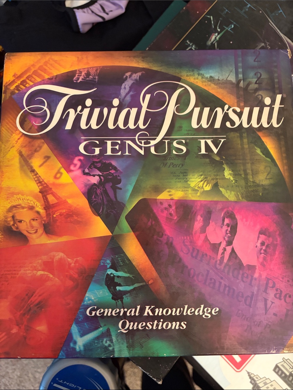 Trivial Pursuit Genius IV General Knowledge Questions - Multicolor Edition